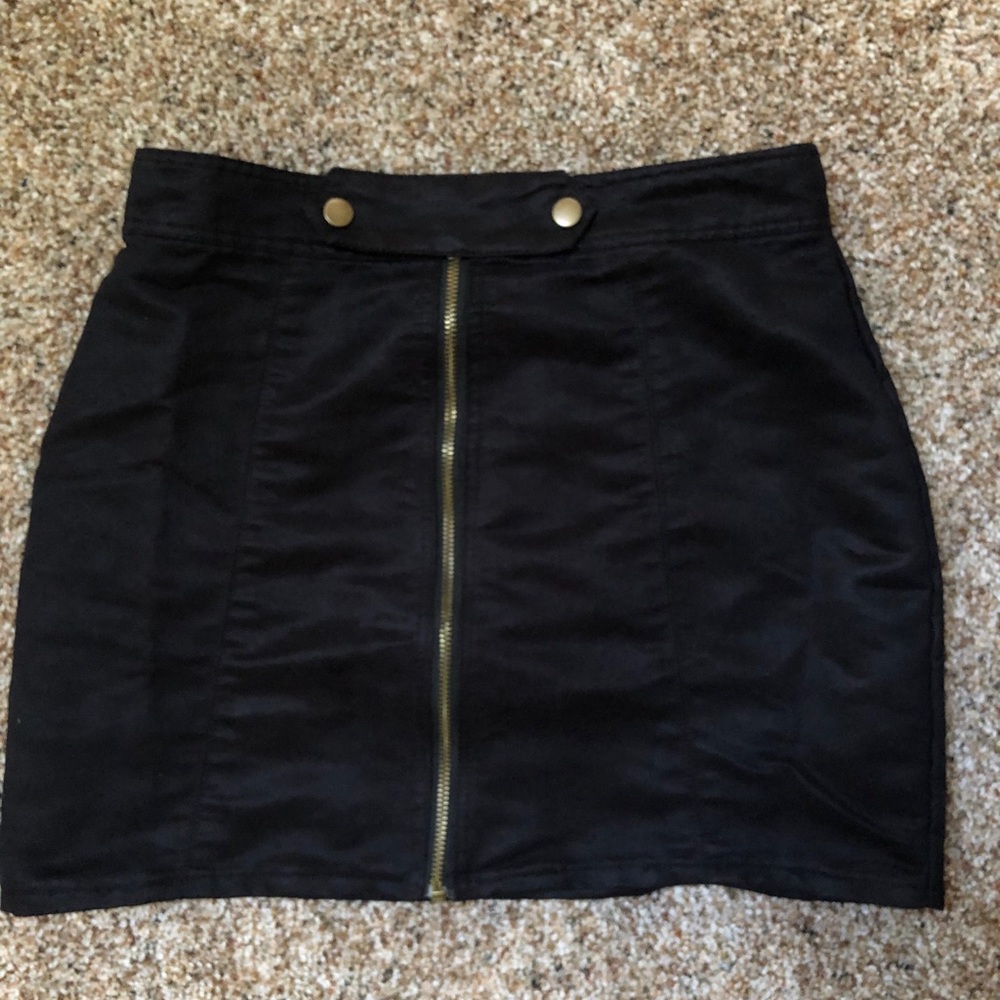 Rue 21 zip up skirt